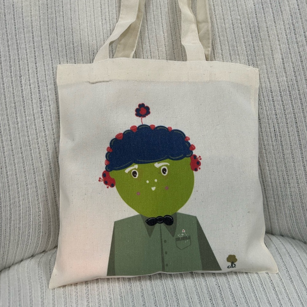 Cute frog tote bag with original artwork